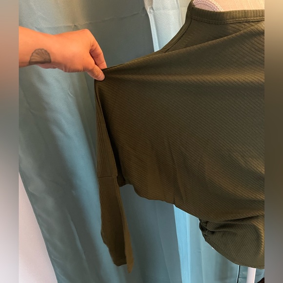 Emerald green, S, Off the shoulder top - Picture 3 of 5